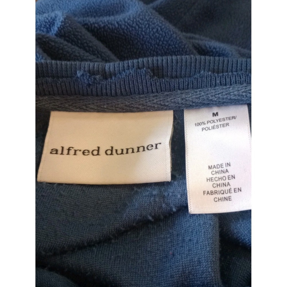 Vintage Alfred Dunner Sweatshirt Bunnies Ice Skating Grandmacore Blue Medium - Picture 4 of 6